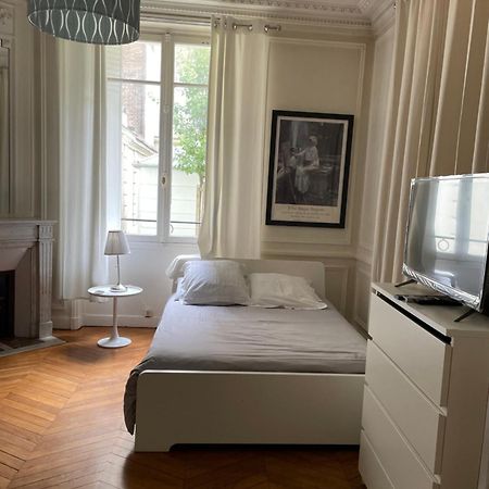 Studio A Paris Pres Du Pont Mirabeau Et Tour Eiffel المظهر الخارجي الصورة